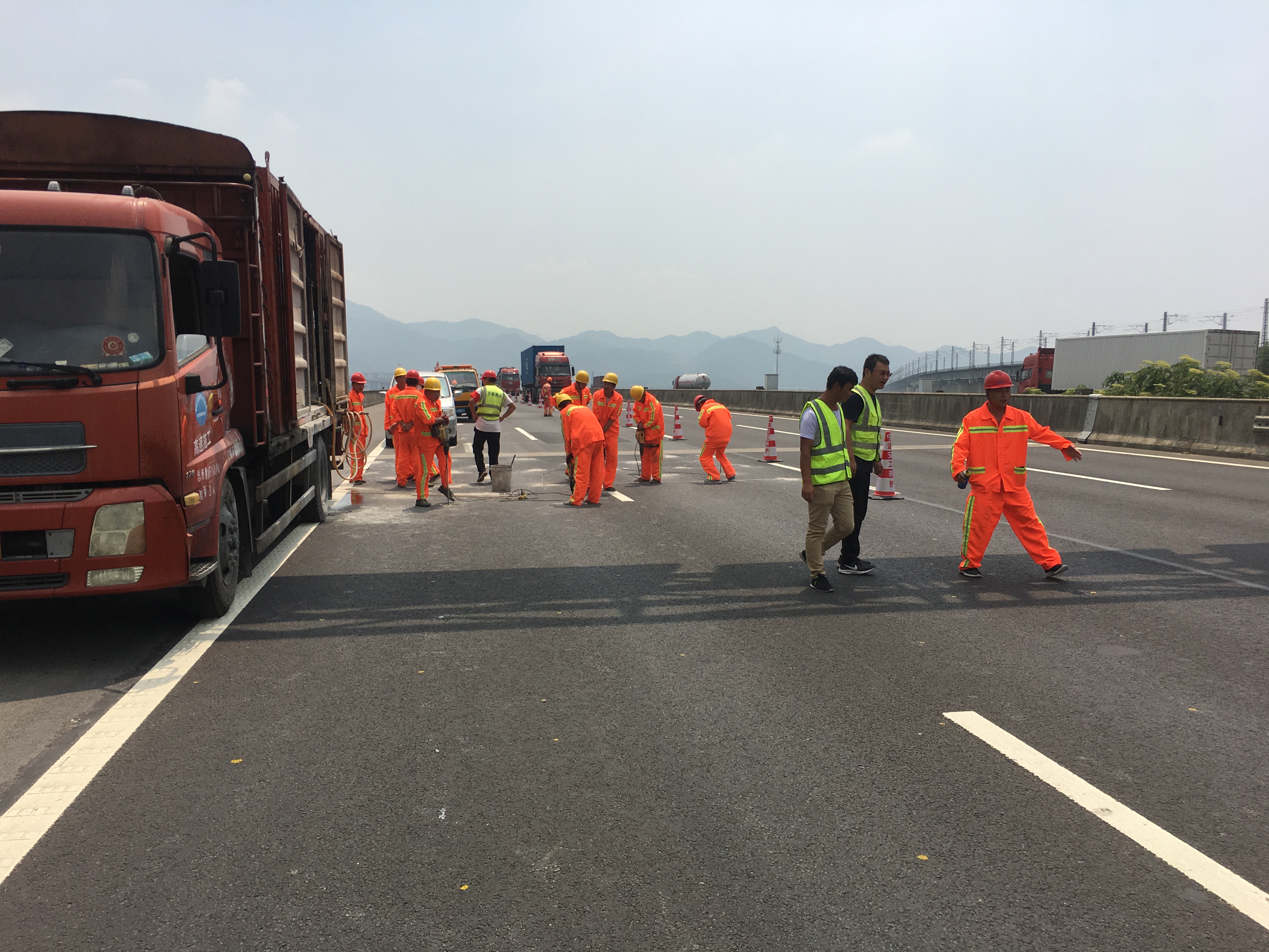 （養護技術）許平南高速公路路面更新改造工程